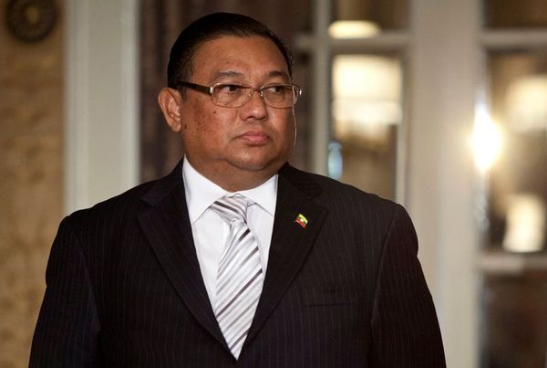 军事委员会强烈反对法国使用“非法政府”一词