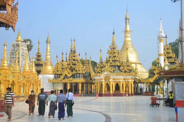 今年5月份前来朝拜大金塔的国内外游客人数到达120多万人