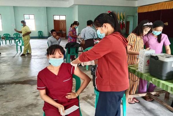 为预防病毒新变种呼吁民众接种加强针