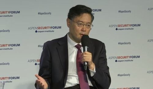 秦刚：中国不是苏联