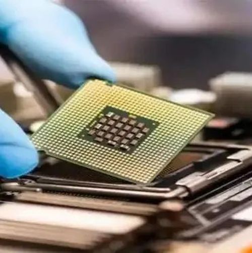 美国发布了，“点名”打压中国