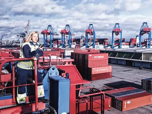 德国总理：让中资入股