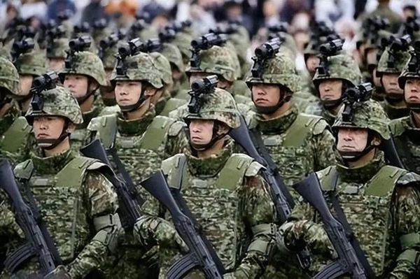 日本扩军步伐太快，日企预感大事不妙，纷纷囤积零部件防中国反制