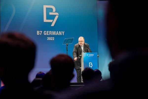 他们警告：对华关系别“大转弯”