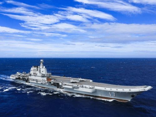 中美交锋：东风导弹一竖起来，美军航母马上调头就跑......