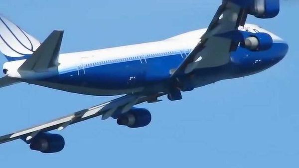 大陆客机罕见飞越金门岛，苏贞昌叫嚣击落，台媒直言有胆试试看！