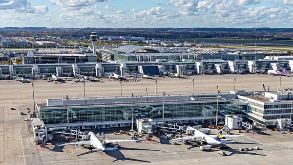 中国光伏企业高管在德国机场被带走，知情人：不止一人