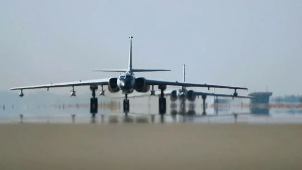 官方证实：轰-6K夜间绕岛巡航！
