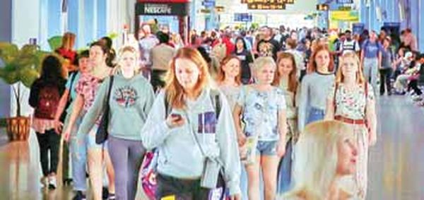 直到8月8日之前今年进入斯里兰卡的游客人数已有80多万人