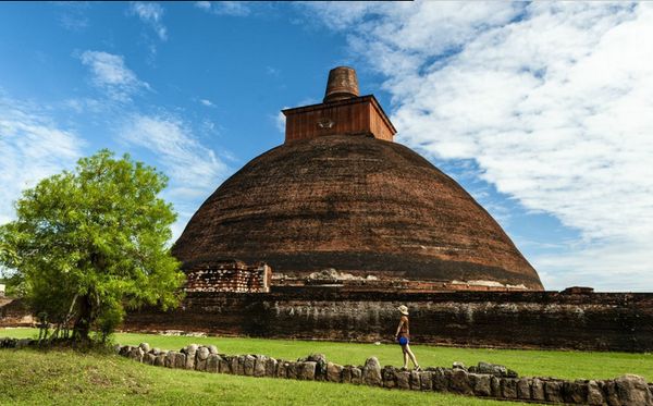 斯里兰卡国家今年7月份由旅游业获得了2亿多美元的收入