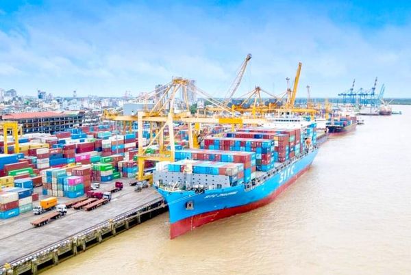 仰光港口10月份内将有49艘国际货轮前来停泊进行贸易活动