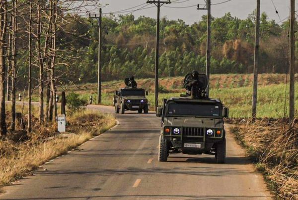 泰国皇家陆军和边防部队加强了泰缅边境沿线的治安管理