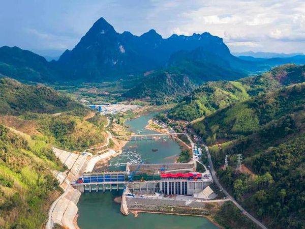 老挝国家在今年内将向国家内的江河投放饲养6千万多尾鱼苗