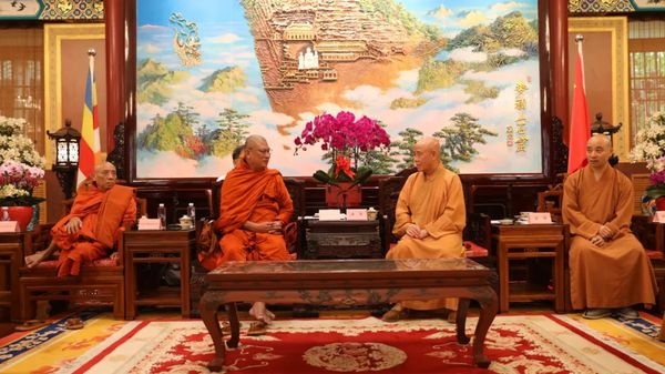 缅甸佛教代表团赴华交流访问