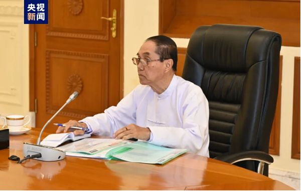 缅甸临时总统敏瑞因病接受治疗