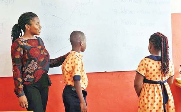 非洲地区教职员工短缺，教师需求量高达1,500万人