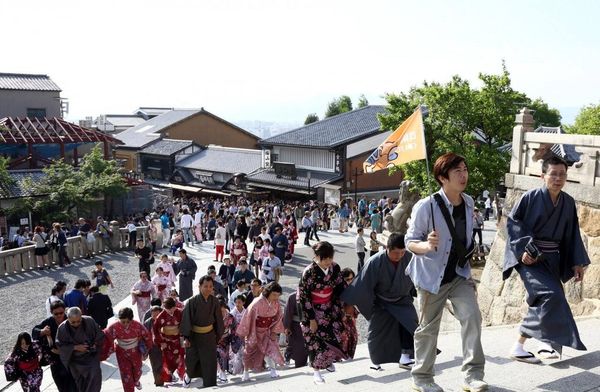 日本国家在6月份创纪录地接待了国外游客313万人