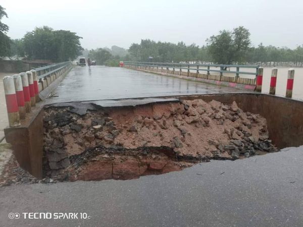 妙瓦底-帕安公路上瑙奎桥倒塌导致交通困难