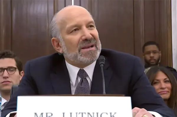 美准商务部长扬言：要对中国征最高水平关税