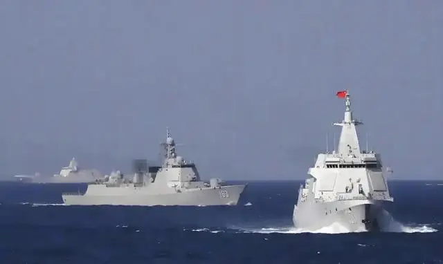 ​以牙还牙，中国军舰出现在澳大利亚附近海域，澳大利亚破防了！