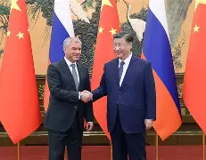 习近平会见俄罗斯国家杜马主席沃洛金