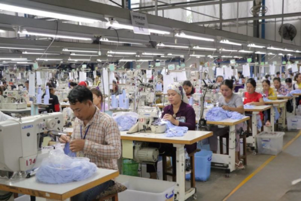 柬埔寨国家今年头9个月向国外出口来料加工产品达到122亿美元