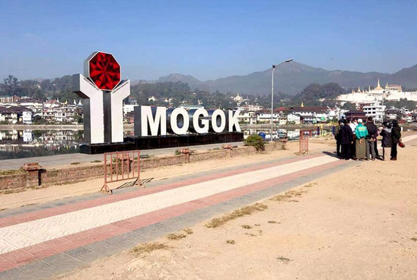 缅甸军方与德昂民族解放军代表在昆明会面并达成停火协议 德昂军将撤出抹谷与孟密  