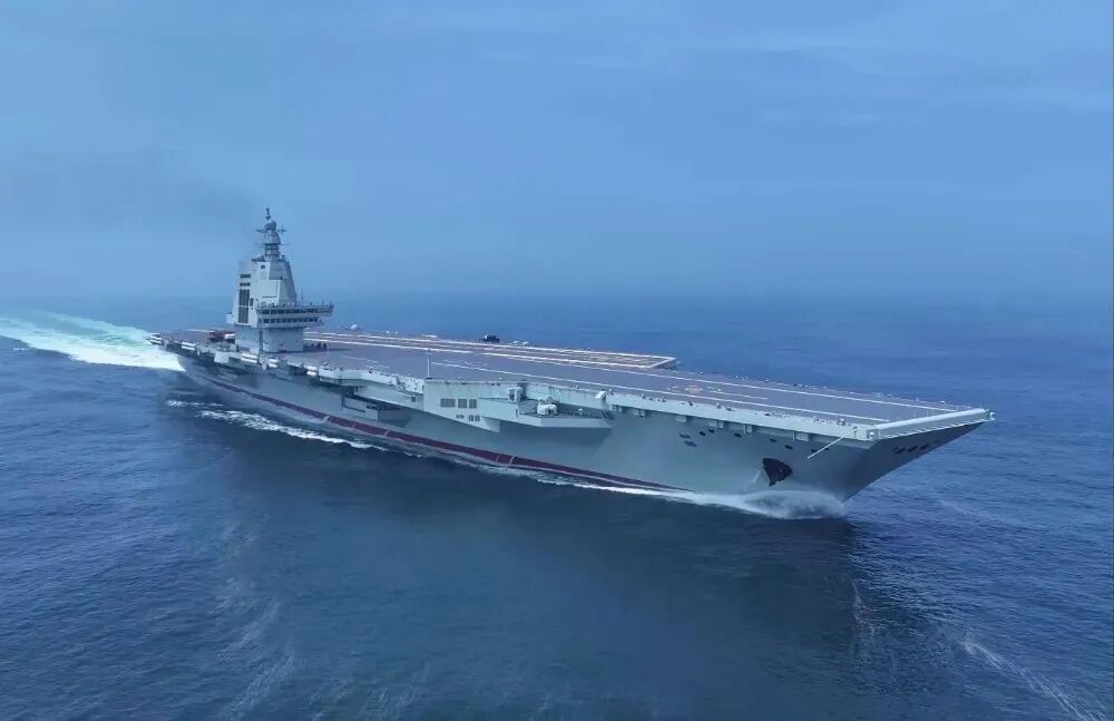 福建舰正式入役，中国进入三航母时代，震慑美国确保台海永久和平