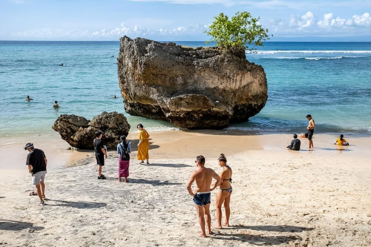 今年头9个月进入印度尼西亚国家的国际游客人数达到1,143万人