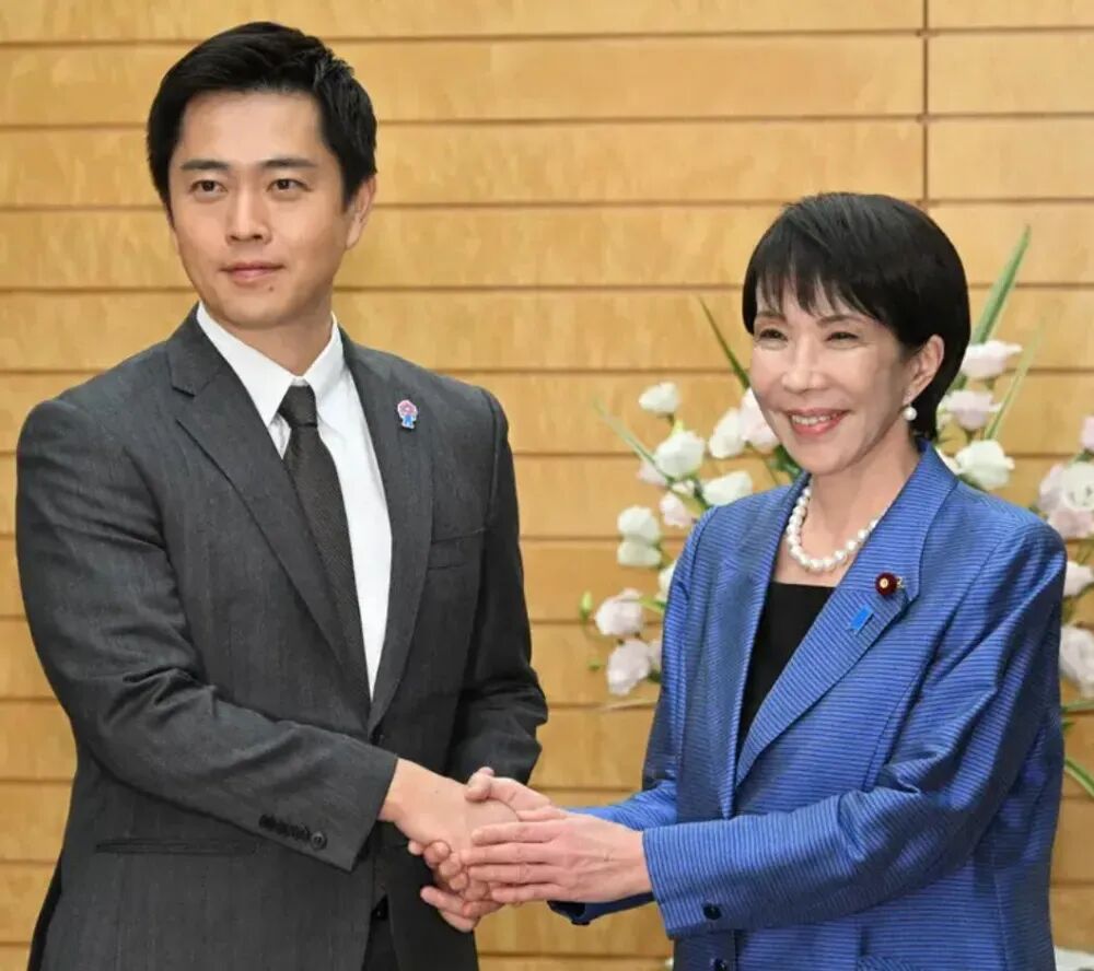 中方警告火药味十足，高市掉头又挑衅俄罗斯，她的位子快坐不住了…