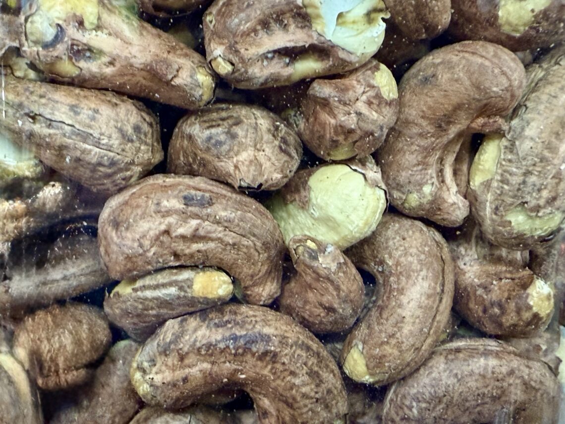 越南国家今年头10个月出口腰果60多万吨获得43亿美元收入