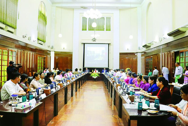 仰光大学与白俄罗斯国立信息技术无线电电子大学签署教育合作谅解备忘录  