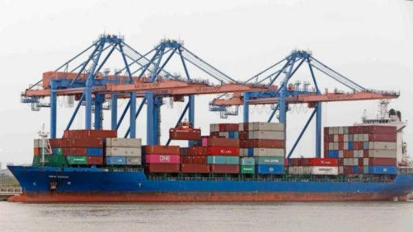 越南国家今年头11个月进出口贸易总额为近8400亿美元