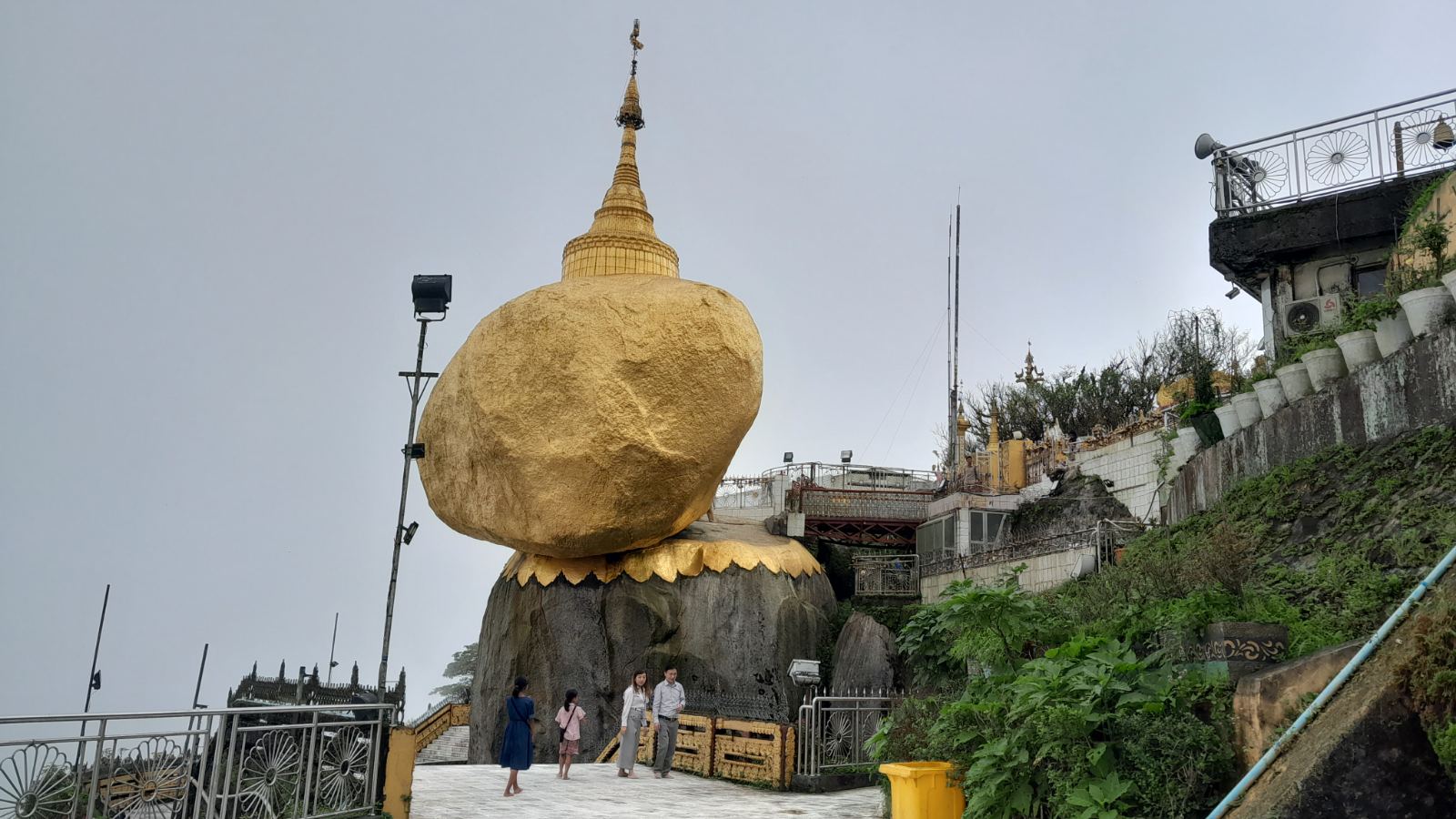 孟邦吉铁窑佛塔1月份期间接待了礼佛民众58,000多人 