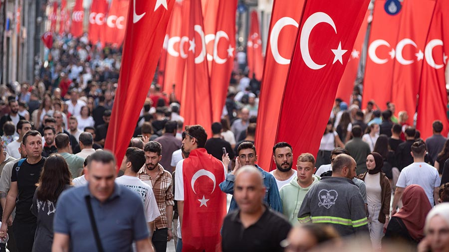 西亚土耳其国家2025年度出口创新高达到2,734亿美元