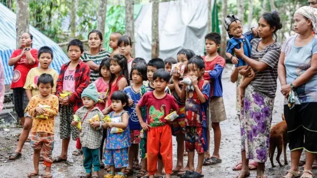 泰国拟为泰缅边境难民营儿童提供正式就学机会