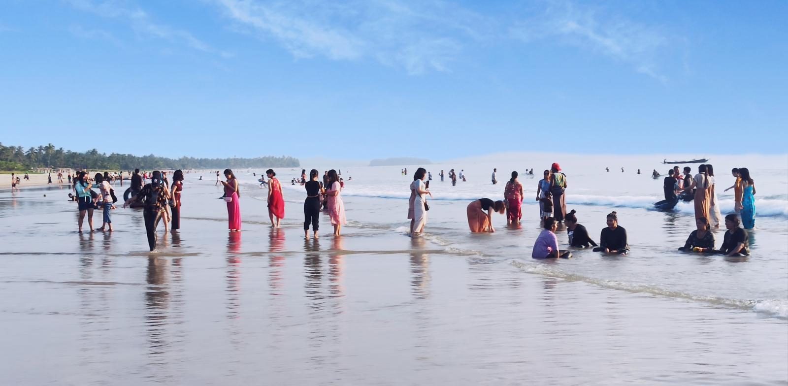 伊洛瓦底省威桑海滩地区今年第一季度3个月接待游客11万多人