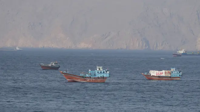 封锁霍尔木兹海峡受困货船达1200多艘价值1250亿美元