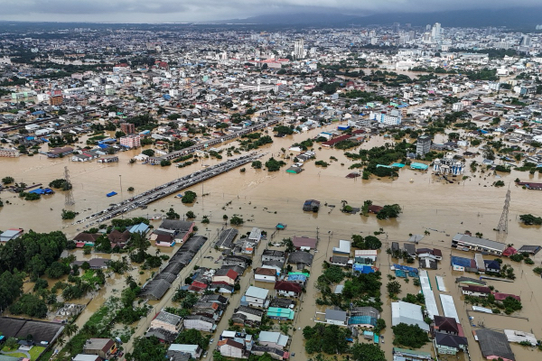 泰国洪涝灾害死亡者达到60人
